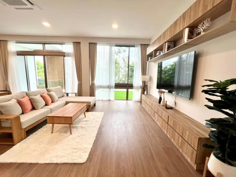 For RentHousePattanakan, Srinakarin : 🔥🔥Risa02204 House for rent, Vive rama9, 324 sq m, 76 sq m, 3 bedrooms, 4 bedrooms, 1 living room, 1 maid room, 300,000 baht only 🔥🔥