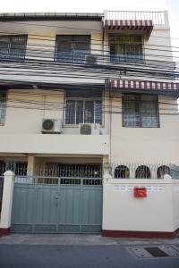 For RentTownhouseSukhumvit, Asoke, Thonglor : Quick rent!! Very good price Townhouse 4 floors Soi Sukhumvit 65