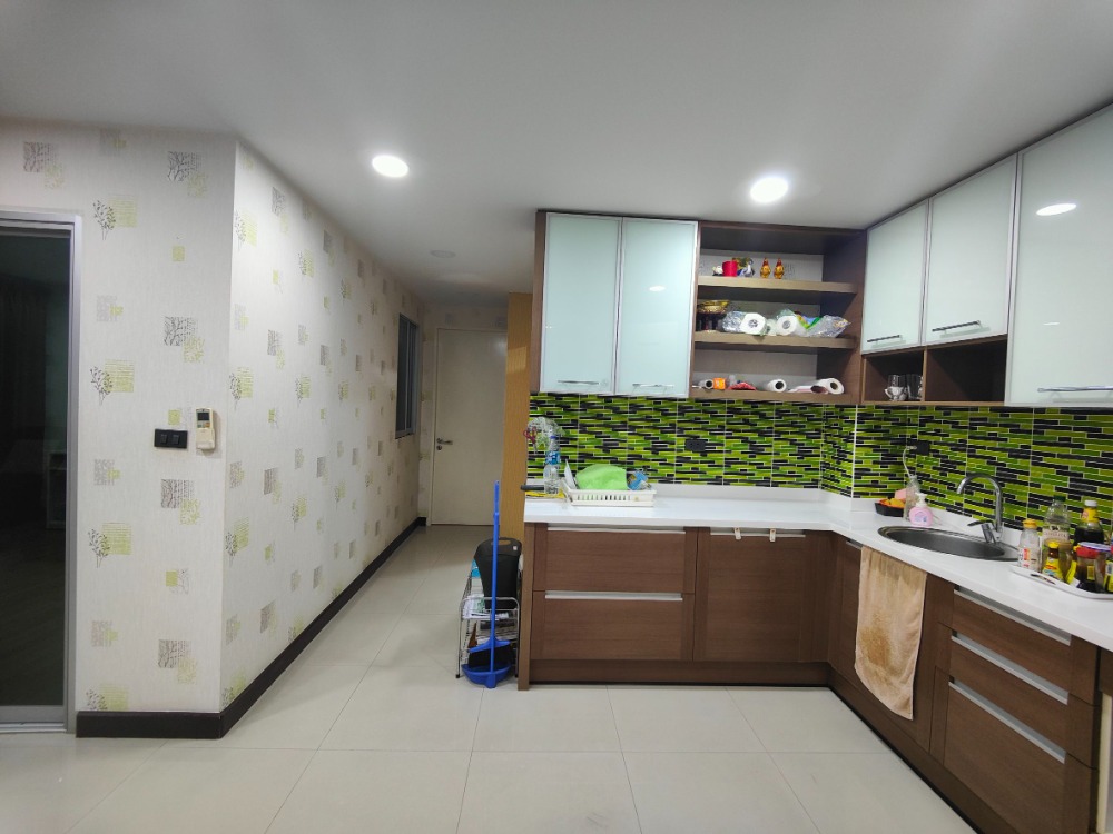 ขายคอนโดสุขุมวิท อโศก ทองหล่อ : ปล่อยขายคอนโด The Clover Thonglor 2 ห้องนอน 2 ห้องน้ำ ชั้น 8 ขนาด 74.13 ตรม. ใกล้ BTS Thonglor