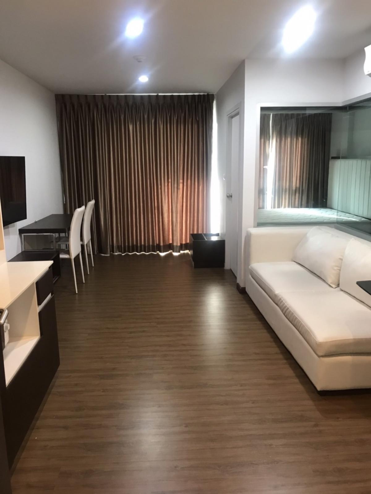 For RentCondoChaengwatana, Muangthong : Condo for rent, Hallmark Chaengwattana (Soi Chaengwattana-Pak Kret 17), opposite Central Chaengwattana, 1 bedroom, 1 bathroom, 1 living room + kitchen, 2nd floor, Building A, pool view, size 34.42 square meters, price 8,000 baht / month (minimum contract