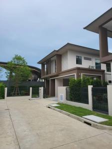 For RentHousePattanakan, Srinakarin : (H5088)House for rent Burasiri Krungthep Kreetha" New house never rented out, fully furnished, ready to move in in December.