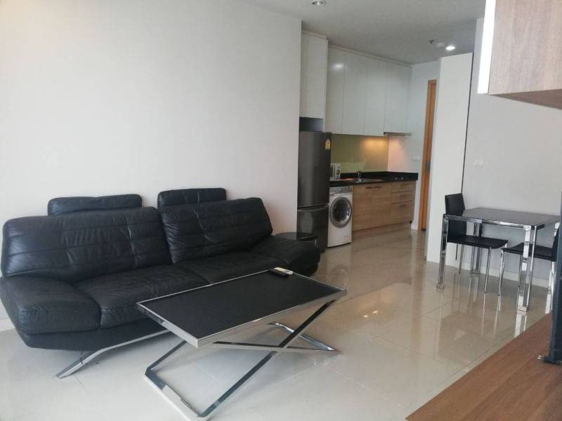 For RentCondoRama9, Petchburi, RCA : For rent 1 Bed 47 Sqm_Condo Circle1 (Petchaburi 36)_MRT :Petchaburi 800 m. and BTS : nana 900 m.