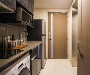 For SaleCondoRatchathewi,Phayathai : Urgent sale !! Ideo q siam ratchathewi, luxury project in Ratchathewi area, good location in the heart of the city. Own by owner, very good condition, 1 Bedroom, size 34.11 sq m.