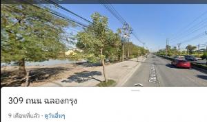 For SaleLandLadkrabang, Suwannaphum Airport : Land for sale, next to Chalong Krung Road, 64 rai 3 ngan 76 square wa, about 150 meters wide.