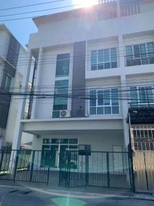For SaleHome OfficeKasetsart, Ratchayothin : 4 storey home office for sale, The Park Ladprao-Wang Hin 76.