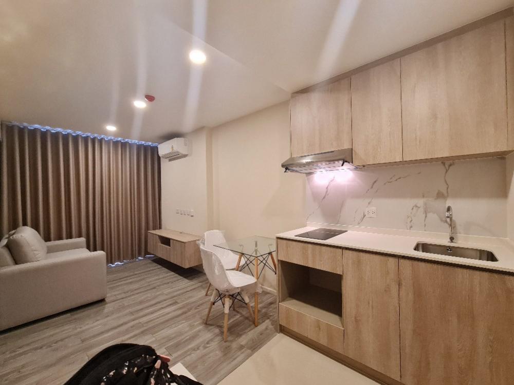 For SaleCondoOnnut, Udomsuk : New condo for sale, ready to move in, IKON Sukhumvit 77, next to Peoples Park, Community Mall, 1 bedroom, 1 bathroom, many entrances, Sukhumvit 81, 77 with free shuttle bts On Nut, near Lotus On Nut Century Mall