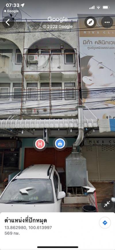 For SaleShophouseKasetsart, Ratchayothin : Urgent sale, 3-storey commercial building, suitable for opening a shop near the market in the city, good location