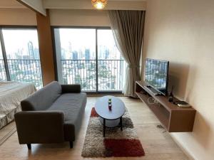 For RentCondoSukhumvit, Asoke, Thonglor : NB178_P NOBLE REMIX ** Very beautiful room, fully furnished, ready to move in ** Beautiful view, not blocking views, easy to travel.