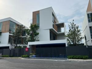 For RentHousePattanakan, Srinakarin : 3 storey detached house for rent in Rama 9 area, beautiful house, ready to move in.