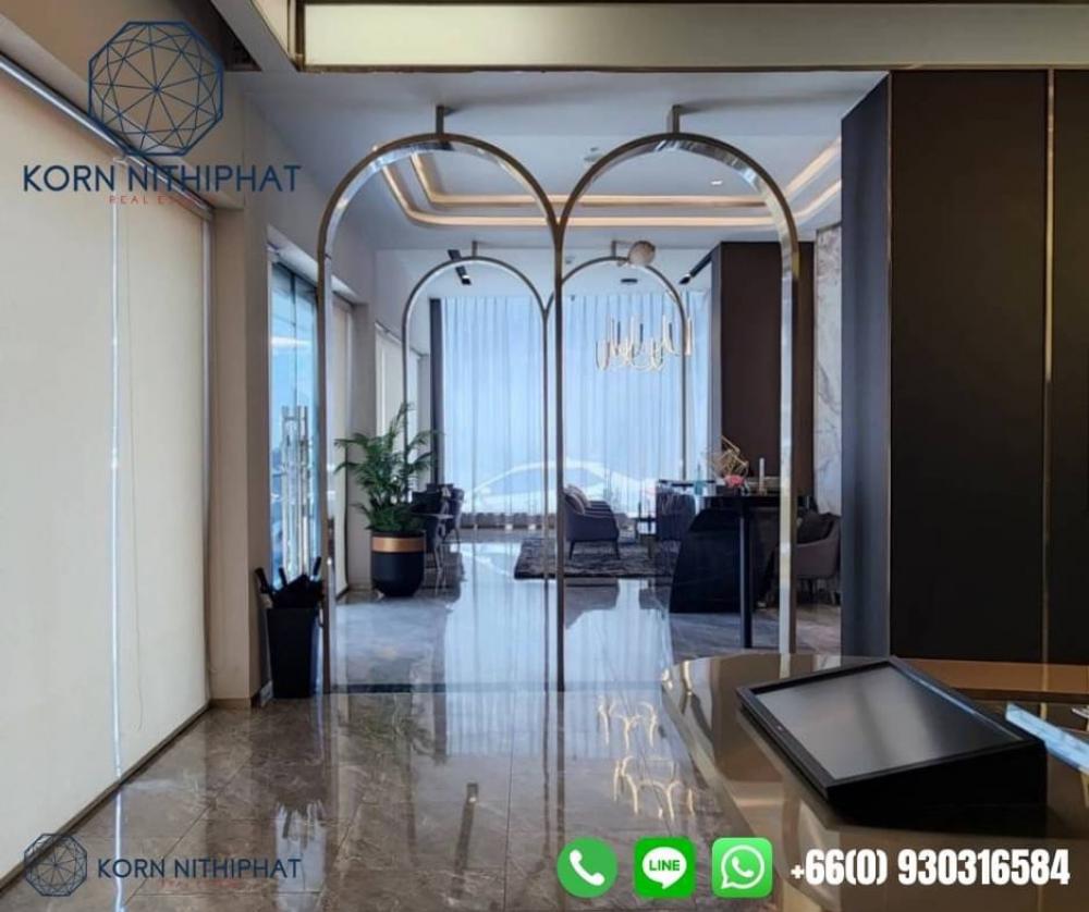 For RentShowroomRama9, Petchburi, RCA : Luxury Office for rent, 1st floor, size 400 square meters, next to Asoke - Din Daeng Road, with 10 parking spaces.