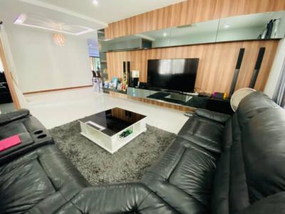 For RentHousePattanakan, Srinakarin : House for rent, villa Acadia, Srinakarin, Sri Dan 22, 4 bedrooms, fully furnished.