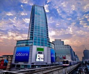 For RentOfficeSukhumvit, Asoke, Thonglor : Office (Grade A) for rent in CBD Sukhumvit area, Asoke intersection. The Building name : Interchange 21 building.