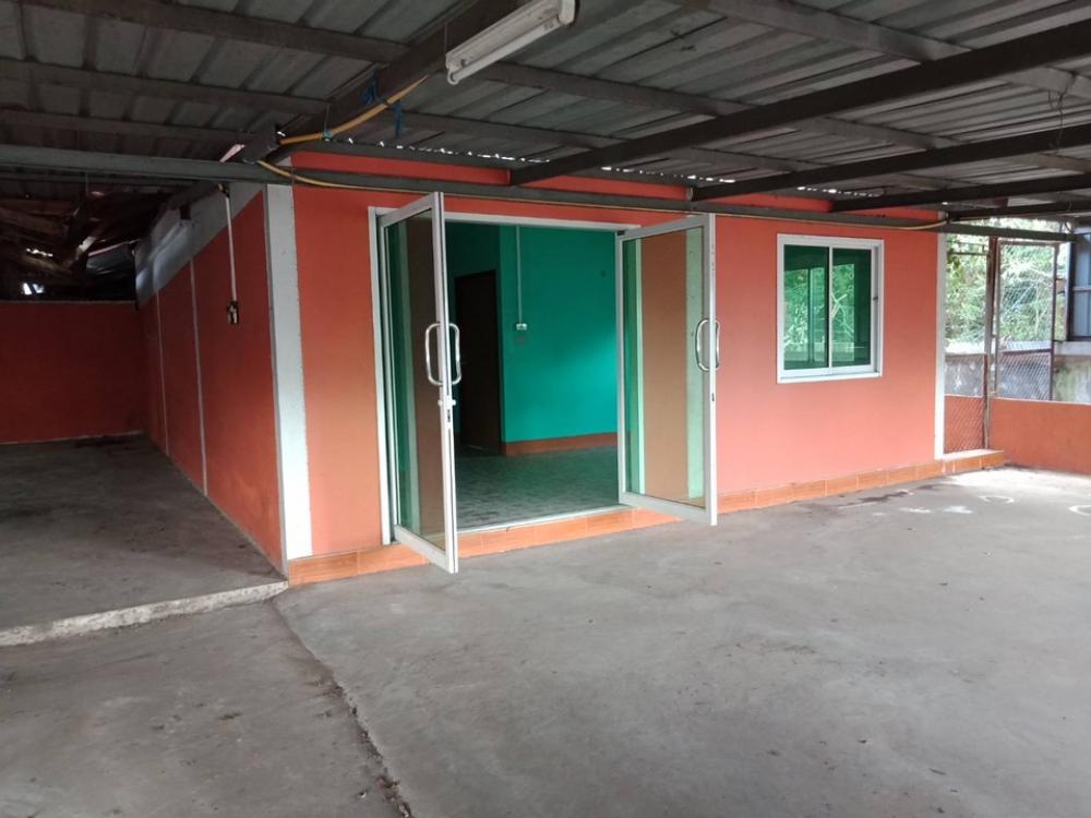 For SaleHouseBuri Ram : ✅ 1 detached house for sale, 1 floor type, with 7 row rooms on an area of ​​200 square wa. Price 849,000 baht 🛎 Ban Non Tao Thong (Sao Ae), Hin Lek Fai Subdistrict, Ku Mueang District, Buriram Province 🎯 Way to the Sugar Factory