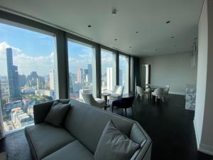 ให้เช่าคอนโดสาทร นราธิวาส : Luxury Residences at The Ritz Carlton 2 Bedroom Unit | Tel 0966965333 Line @findcondo