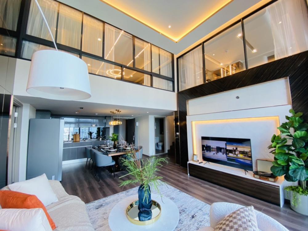 For SaleCondoRama9, Petchburi, RCA : 🏙️Ideo Rama 9 - Asoke 💢 3 bedroom Duplux, 2-story type: 🏢 Mansion size condo, area 137 sq m. 🌈Condo Fue 2-story house + city view from the top of the building ✏️ Interested in making an appointment to view the project 💚📲 Fa Sai: 089-018-8037 🆔 : Fahsaipbs