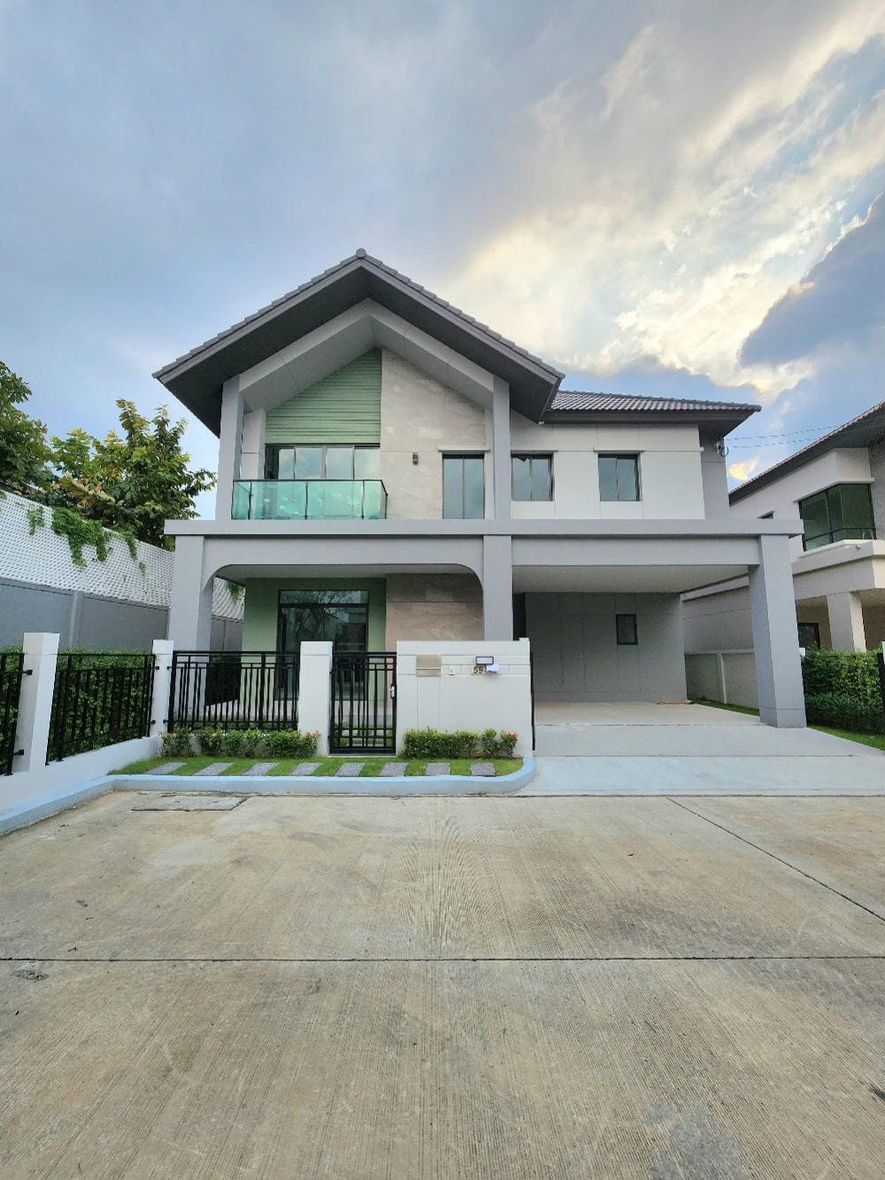 For SaleHouseRama5, Ratchapruek, Bangkruai : 100% new house for sale, behind the corner, with a garden in front of the house, quality society, safe, luxurious, stylish, in a peaceful alley, there are only 4 houses, Bangkok Boulevard, Bangkok Boulevard, Rama 5 (still new)