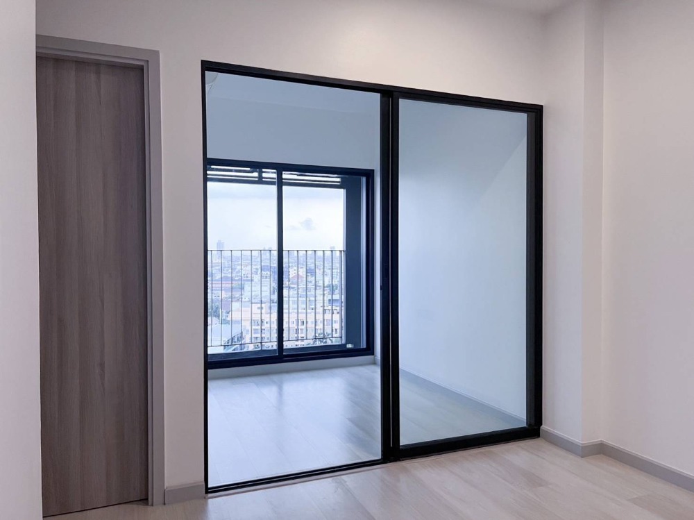 For SaleCondoSathorn, Narathiwat : Luxury condos sold below bank appraisal prices and pre-sale prices!! Very good feng shui!! The owner has never lived as a first-hand Knightsbridge Prime Sathorn Condo size 30.68 sq m. 1 bedroom, 1 bathroom, 16th floor,