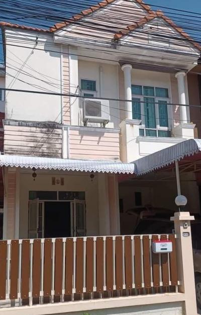 For RentTownhousePathum Thani,Rangsit, Thammasat : Townhouse for rent, Manthakan Village, Lam Luk Ka, Khlong 4.