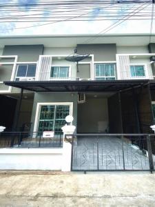 For RentTownhouseSamut Prakan,Samrong : ⭐⭐⭐🏡 House for rent, Niran Ville 16, The City Renovate, completely new, decorated and tiling in front of the new house 🔥