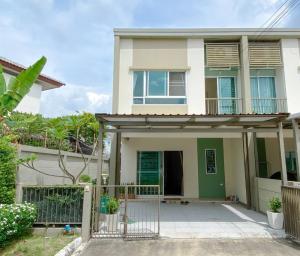 For SaleTownhouseNawamin, Ramindra : Townhome for sale, Lumpini Village, Townville, Permsin-Watcharaphon Behind the corner is ready.
