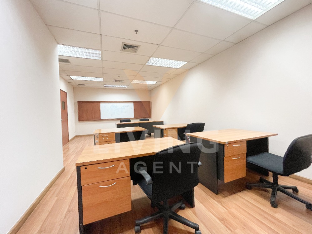 For RentOfficeVipawadee, Don Mueang, Lak Si : 📢Office for rent, 25th floor, Lao Peng Nguan Building, 550 baht/sq.m., prime location in the heart of Mo Chit 🌟