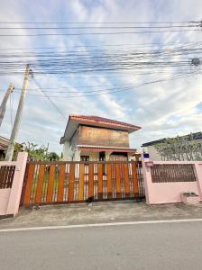 For RentHouseChiang Mai : A house for rent near by 5 min to 89 Plaza , No.15H343