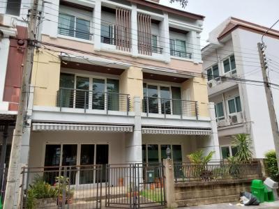 ขายคอนโดพระราม 9 เพชรบุรีตัดใหม่ RCA : 6511-271 ขาย บ้าน พระราม9 Baan Klang Muang Urbanion Rama 9-Ladprao 4ห้องนอน หลังมุม