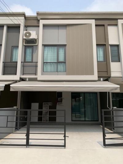 For RentTownhousePathum Thani,Rangsit, Thammasat : Townhome for rent, 3 bedrooms, 2 parking spaces, Grand Pleno Phahonyothin - Vibhavadi, 104 sq m. 19 sq wa near Future Park Rangsi