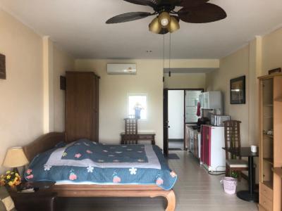 For RentCondoPattaya, Bangsaen, Chonburi : Fully-furnished 40 sq.m. room in a Low-rise, Garden-view Condo for rent – Baan Suan Lalana SongThai Pattaya