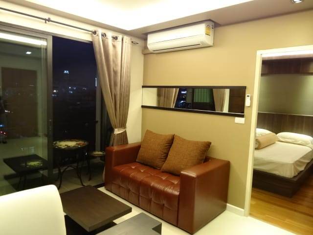 For RentCondoSukhumvit, Asoke, Thonglor : 📌📌 Nice Spacious 1 Bed  Unit   ++ Siri on 08  ++ 180 Meters to BTS Asoke   ++  Nice Décor  ++  Available to View in December   🔥🔥
