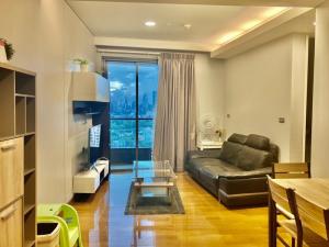 For RentCondoSukhumvit, Asoke, Thonglor : Code PSK05112822....The Lumpini 24 To rent, 2 bedroom, 2 bathroom , high floor, furnished, ready to move in
