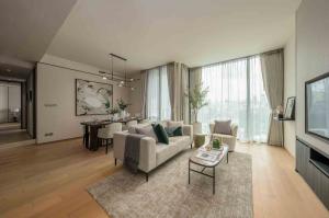 For SaleCondoWitthayu, Chidlom, Langsuan, Ploenchit : 28 Chidlom - Super Luxury 3 Bedrooms / Ready To Move In / Large Living Area.
