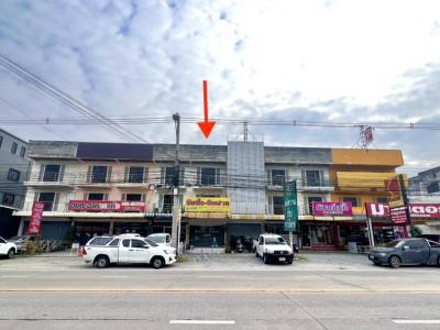 For SaleShophousePattaya, Bangsaen, Chonburi : Commercial building in Amata zone, golden location near industrial factories If interested, contact!!!!!