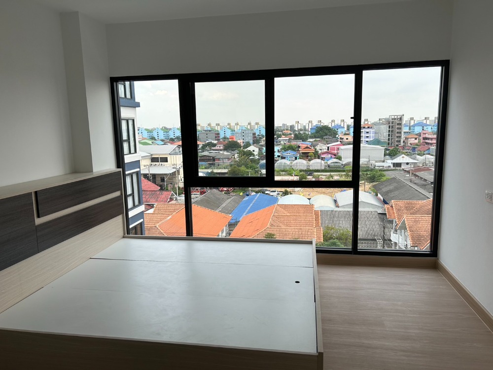 For SaleCondoPathum Thani,Rangsit, Thammasat : Spacious New Condo for Sale at Ploen Ploen Plus Rangsit - Future Park 34.59 Sq.m Just 5 mins from Future Park Rangsit