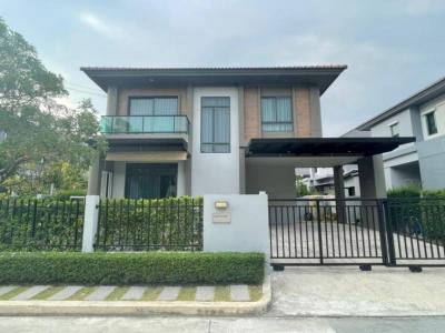 For SaleHouseRama9, Petchburi, RCA : Single house for sale, Venue, Rama 9 zone, near International School, Makro department store, fully furnished. Inside the built-in full of caramel ready to move in