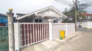 For SaleHouseMin Buri, Romklao : Single-storey house behind the corner, ready to move in Inside Soi Phetkasem 110
