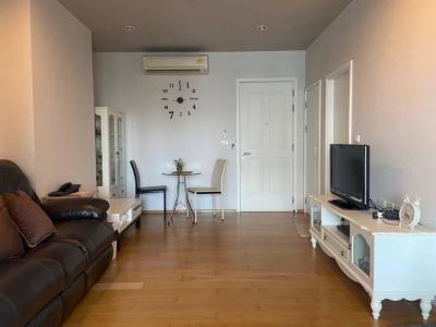 For SaleCondoWongwianyai, Charoennakor : SELL! Hive Taksin 1 bed 4.2mb.!!! Convenient transportation in front of the condo next to BTS Krungthonburi