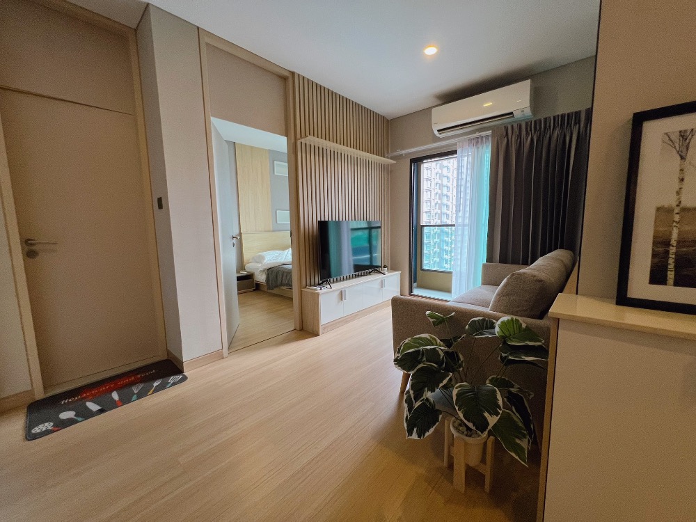 For SaleCondoRama9, Petchburi, RCA : Sell LPN Suite Phetchaburi-Makkasan (not accepting agents) Room area 40 square meters, 2 bedrooms, 1 bathroom