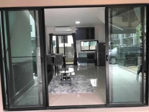 For RentHousePattanakan, Srinakarin : ( E9-12-H310) House for rent, Klang Krung Srinakarin - On Nut, contact us at ID Line: @214rbith (with @ too) Add me.