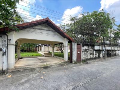ขายบ้านอ่อนนุช อุดมสุข : ขายบ้านเดี่ยวชั้นเดียว 2นอน 2น้ำ 2walk-in closets 192 ตรว.