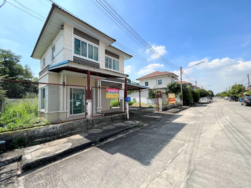 For SaleHousePathum Thani,Rangsit, Thammasat : Beautiful, large detached house for sale, Bodinthon 3, Rangsit, Khlong 7, convenient for all travel in and out, next to the main road