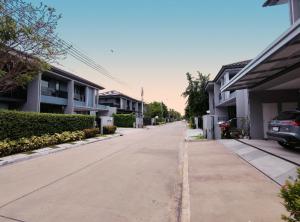 ให้เช่าบ้านพัฒนาการ ศรีนครินทร์ : 🍒ให้เช่า บ้านเดี่ยว เศรษฐสิริ กรุงเทพกรีฑาเฟส 2 ขนาด 76 ตรว. ส่วนกลางใหญ่ สวย