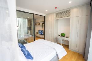 For RentCondoสาทร นราธิวาส : Noble Revo Silom เช่าด่วน !! ห้องกว้างสวยมาก สอบถามเพิ่มเติมได้ครับ
