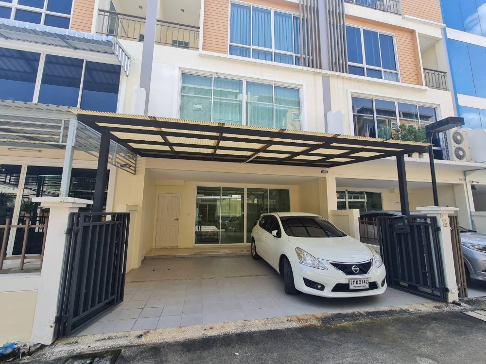 For RentHome OfficeOnnut, Udomsuk : Townhome for rent suitable for home office in Soi Sukhumvit 54 ( PST-EVE460 )