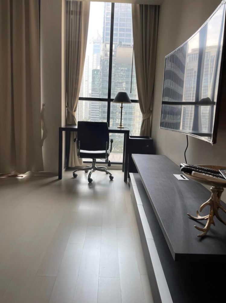 For RentCondoWitthayu, Chidlom, Langsuan, Ploenchit : NB191_P NOBLE PLOENCHIT ** Very nice room, fully furnished, ready to move in ** Easy to travel, close to amenities.