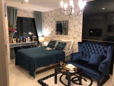 For RentCondoSukhumvit, Asoke, Thonglor : RT122_P RHYTHM SUKHUMVIT 36-38 ** Beautiful room, fully furnished, can drag the bag in ** Easy to travel, close to amenities