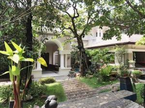 ขายบ้านเกษตรศาสตร์ รัชโยธิน : ขายบ้านเดี่ยววหรูหลังใหญ่  ลดาวัลย์ รามอินทรา กม.2 บ้านคุณภาพ แลนด์แอนด์เฮ้าส์