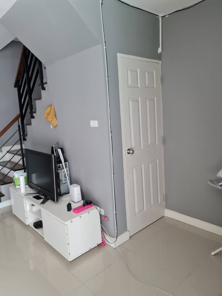 For SaleTownhouseNawamin, Ramindra : Townhome for sale, RK Park Watcharapol-Saimai Village, corner plot, 2.70 million baht.