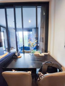 For RentCondoLadprao, Central Ladprao : TL067_P THE LINE PHAHONYOTIN PARK ** Beautiful room, fully furnished, can drag luggage in ** Easy to travel, close to amenities
