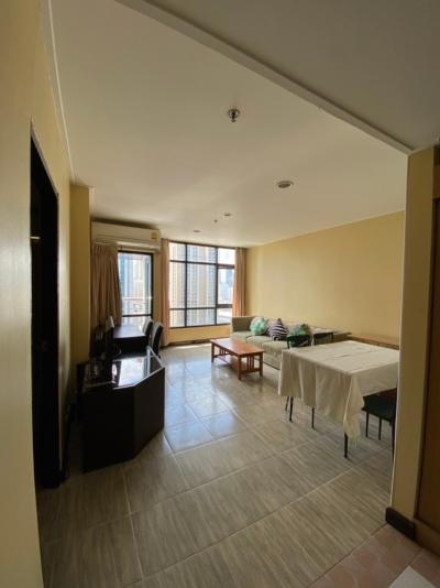 For RentCondoRatchathewi,Phayathai : Phayathai Place / size 60 sq m. 1 bedroom (very large) 2 bathrooms 1 living room